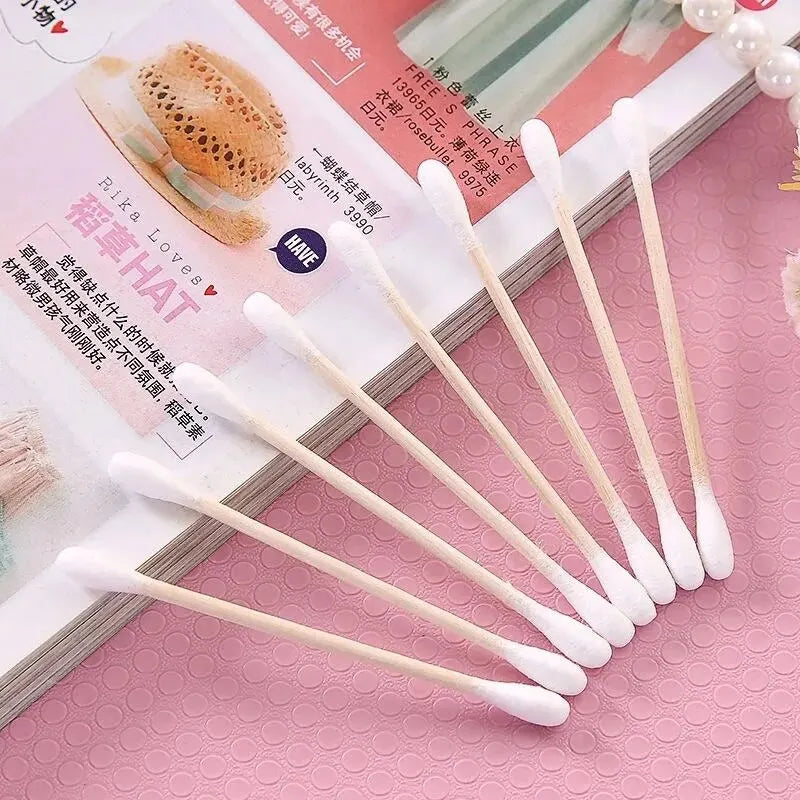 500pcs Double-Headed Wooden Cotton Swabs - Nose and Ear Cleaning, Women’s Makeup Tools, Lipstick Applicator, Cotton Buds, and Tip Sticks.