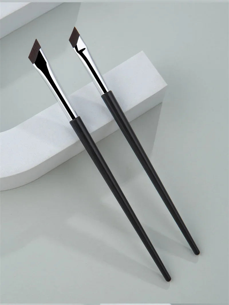 2pcs Angled Blade Eyeliner Brush - Ultra-Thin Fine Eyebrow and Flat Sickle Eyeliner Brushes - Precise Angled Makeup Tools for Eyeliner Application.