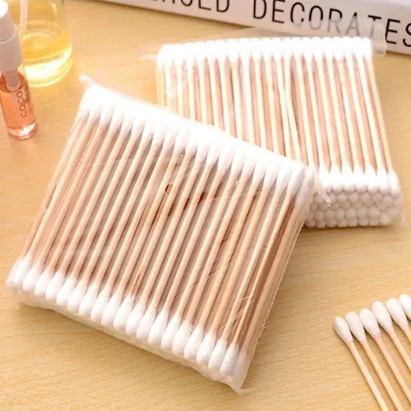 500pcs Double-Headed Wooden Cotton Swabs - Nose and Ear Cleaning, Women’s Makeup Tools, Lipstick Applicator, Cotton Buds, and Tip Sticks.